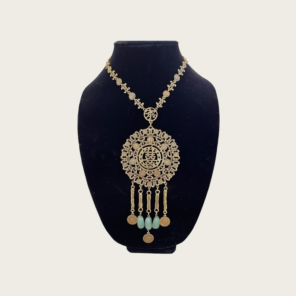 GOLDETTE Vintage Signed Large Asian Inspired Medallion Pendant Necklace